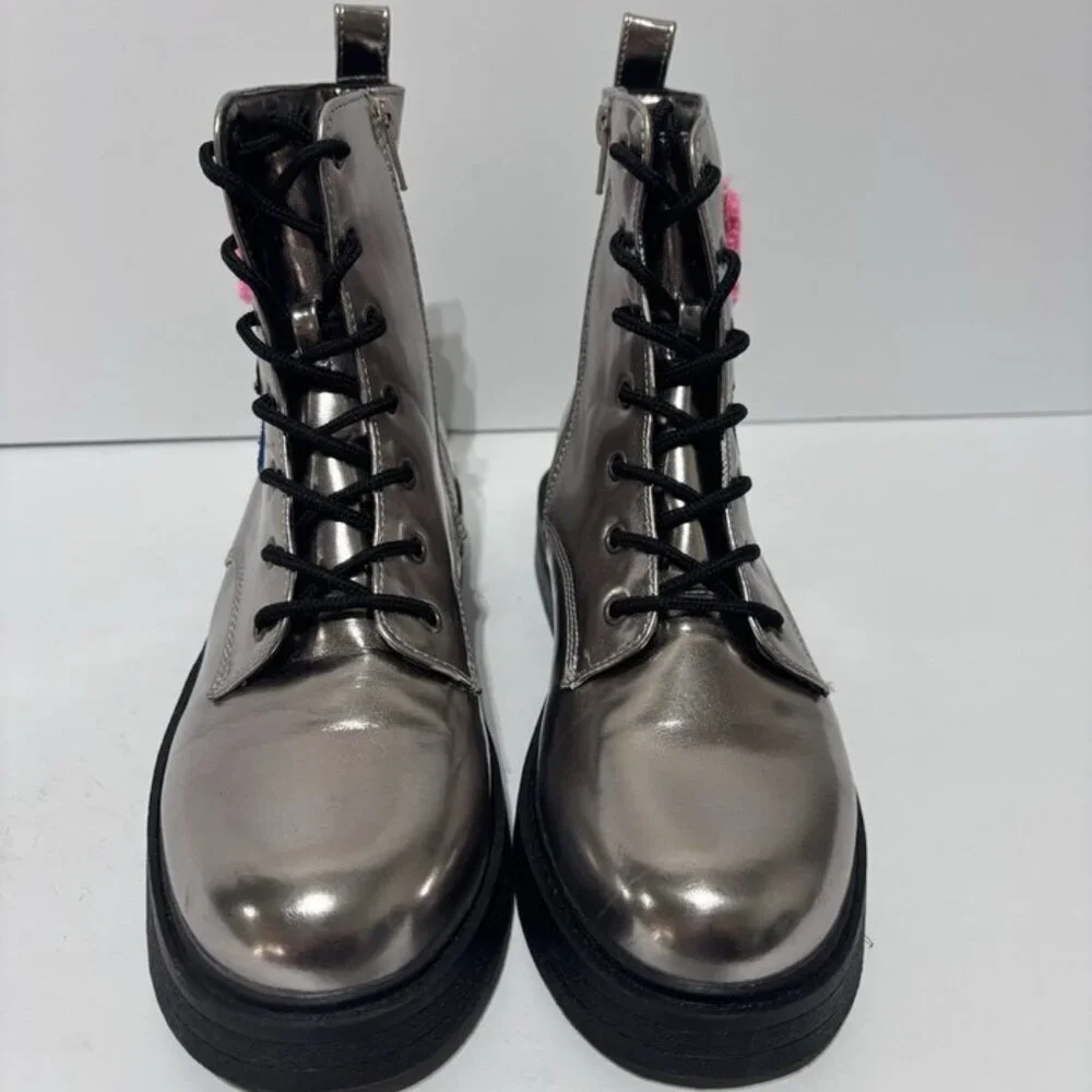 Steve Madden Big Kids’ Nolita Gray Combat Boots, Girls’ Size 5 M